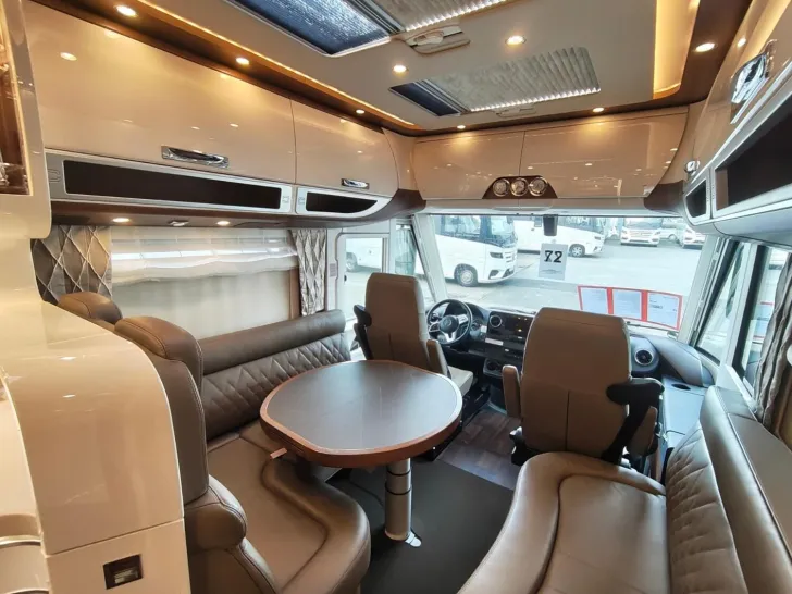 Fahrzeugbild Carthago chic e-line I 61 XL LE Mercedes #8