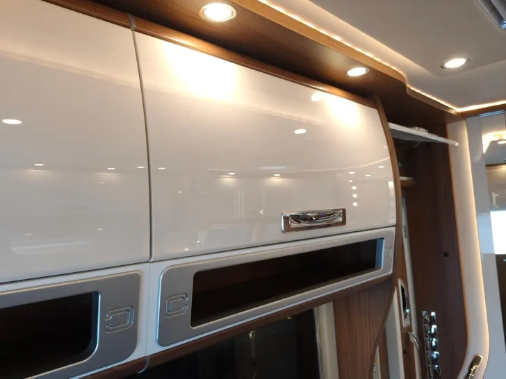 Fahrzeugbild Carthago chic e-line I 61 XL LE Mercedes #12