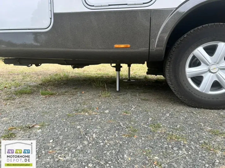 Fahrzeugbild Phoenix MaXi-Alkoven Iveco 7900 QRSL 7,2 t - Hubstützen - Luftf. HA #29