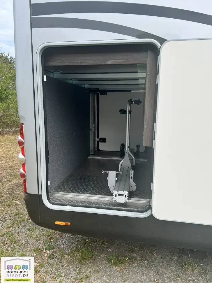 Fahrzeugbild Phoenix MaXi-Alkoven Iveco 7900 QRSL 7,2 t - Hubstützen - Luftf. HA #40