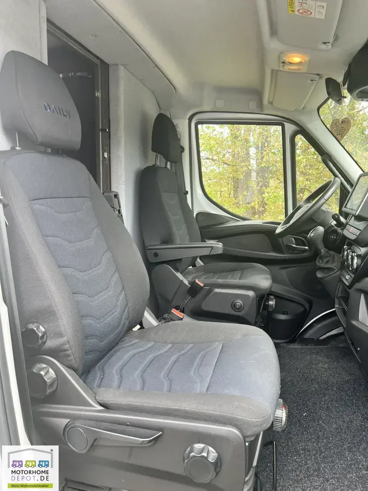 Fahrzeugbild Phoenix MaXi-Alkoven Iveco 7900 QRSL 7,2 t - Hubstützen - Luftf. HA #68