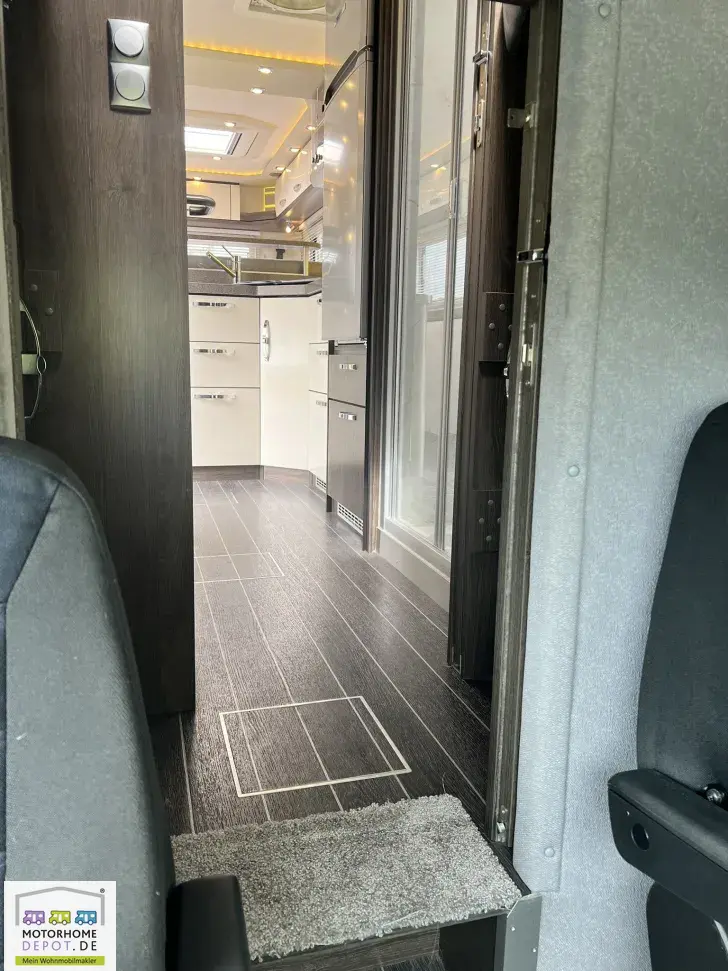 Fahrzeugbild Phoenix MaXi-Alkoven Iveco 7900 QRSL 7,2 t - Hubstützen - Luftf. HA #73