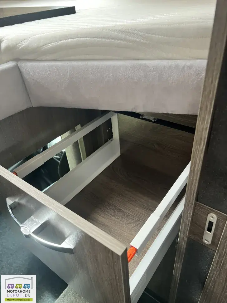 Fahrzeugbild Phoenix MaXi-Alkoven Iveco 7900 QRSL 7,2 t - Hubstützen - Luftf. HA #78