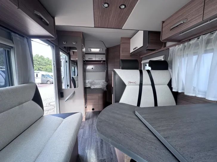Fahrzeugbild Weinsberg CaraSuite EDITION SPICY 650 MF mit Hubbett #11