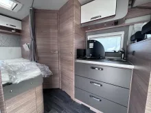 Fahrzeugbild Weinsberg CaraSuite EDITION SPICY 650 MF mit Hubbett #12