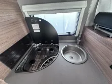 Fahrzeugbild Weinsberg CaraSuite EDITION SPICY 650 MF mit Hubbett #13
