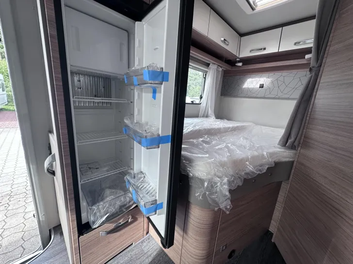 Fahrzeugbild Weinsberg CaraSuite EDITION SPICY 650 MF mit Hubbett #14