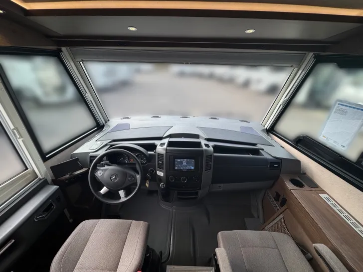 Fahrzeugbild Frankia Platin I 8400 GD E&P*echter6Zyl.*Silber*Keramik #8