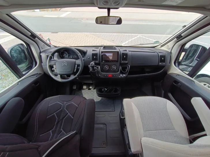 Fahrzeugbild Carado V 337 PRO Radio-Rückfahrkam.,Navi,LED Licht,C6E #9