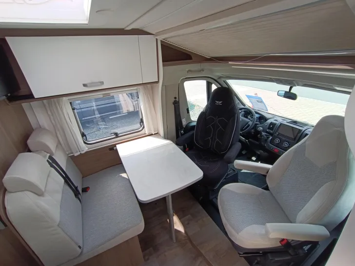 Fahrzeugbild Carado V 337 PRO Radio-Rückfahrkam.,Navi,LED Licht,C6E #11