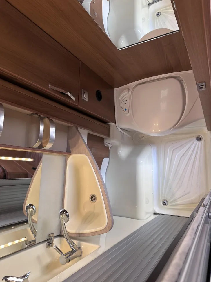 Fahrzeugbild Knaus Van TI 550 MD #11