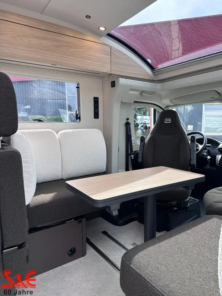 Fahrzeugbild Bürstner Signature SFT 7.4 #6