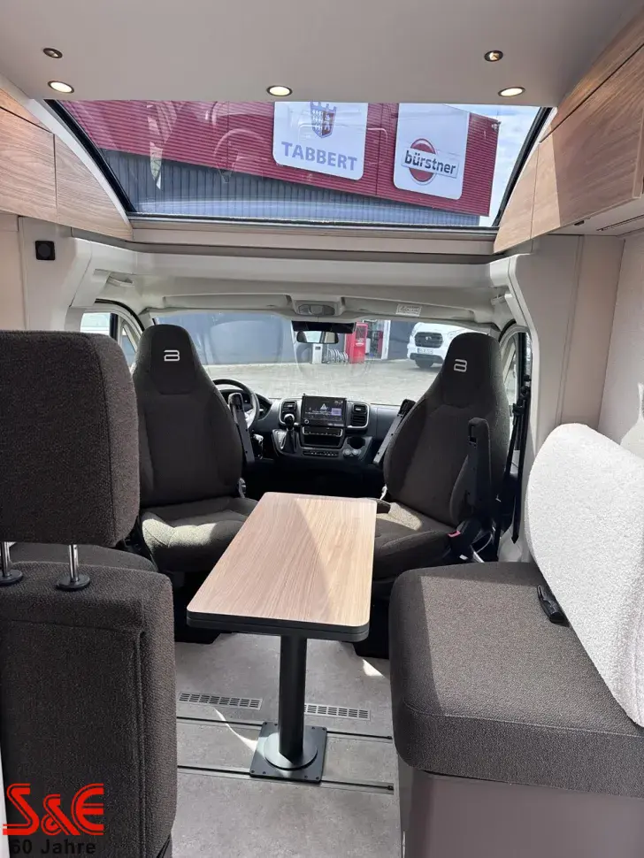 Fahrzeugbild Bürstner Signature SFT 7.4 #13