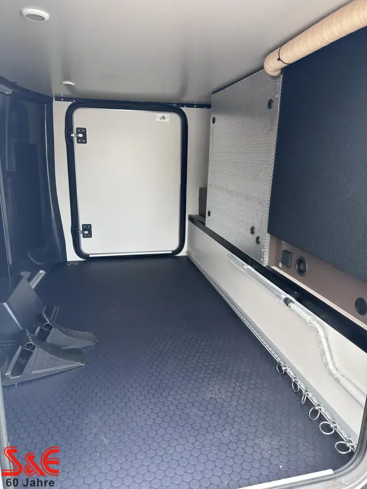 Fahrzeugbild Bürstner Signature SFT 7.4 #18