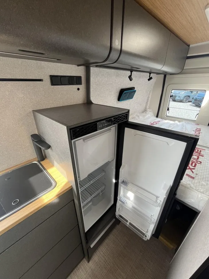 Fahrzeugbild Hymer Redwood 601 Automatik, Schwenkbad, Navi+Kamera #10