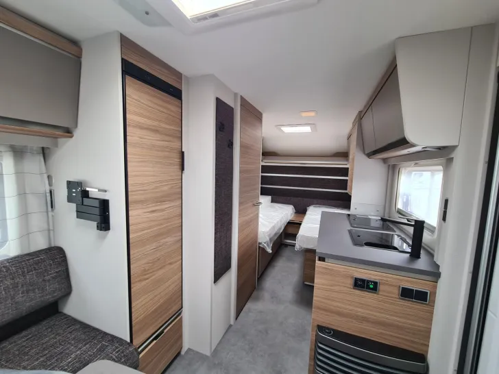 Fahrzeugbild Dethleffs Nomad 460 EL *ATC*17"-Alu"Fußbodenerwärmung*uvm* #14