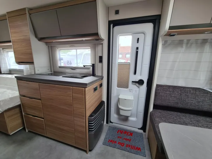 Fahrzeugbild Dethleffs Nomad 460 EL *ATC*17"-Alu"Fußbodenerwärmung*uvm* #23