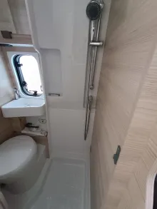 Fahrzeugbild Challenger Van Start Edition V217 Anhängerkupplung #11
