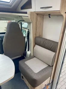 Fahrzeugbild Eura Mobil Profila T 695 EB 180 PS * Automatik * 4,4 t #10