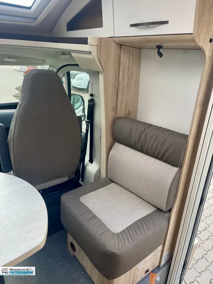 Fahrzeugbild Eura Mobil Profila T 695 EB 180 PS * Automatik * 4,4 t #10