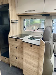 Fahrzeugbild Eura Mobil Profila T 695 EB 180 PS * Automatik * 4,4 t #13