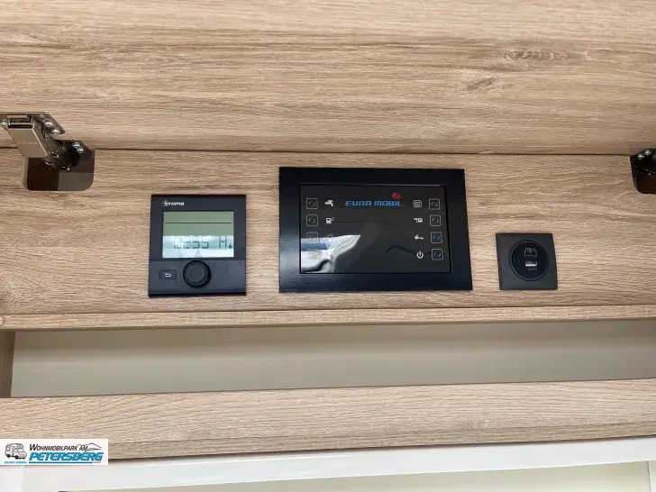 Fahrzeugbild Eura Mobil Profila T 695 EB 180 PS * Automatik * 4,4 t #23
