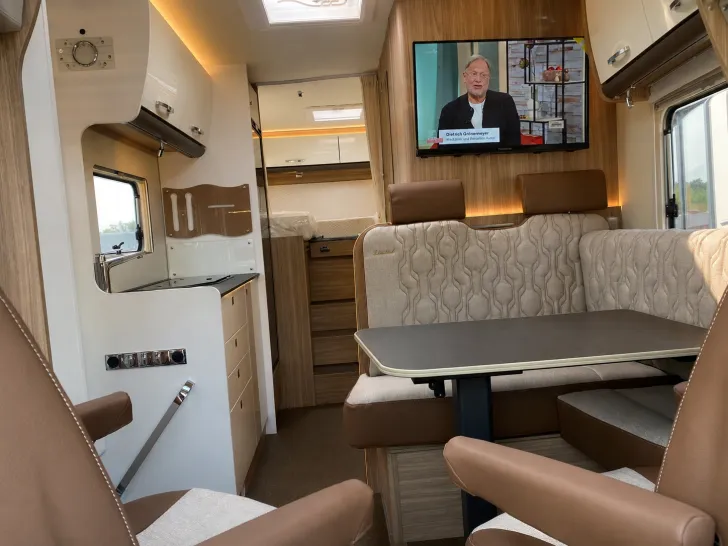 Fahrzeugbild Bürstner Limited T 690 G Jahreswagen Garantie #9