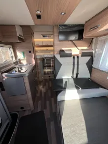Fahrzeugbild Weinsberg CaraCompact EDITION PEPPER Suite 640 MEG Anhängerkupplung #8
