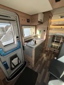 Fahrzeugbild Weinsberg CaraCompact EDITION PEPPER Suite 640 MEG Anhängerkupplung #9