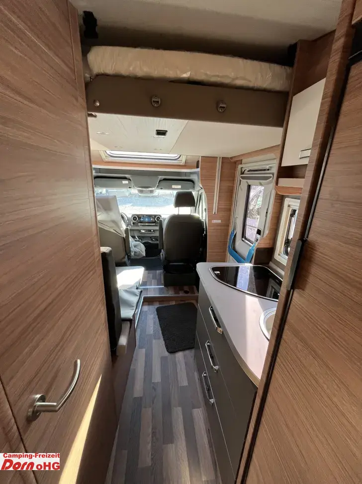 Fahrzeugbild Weinsberg CaraCompact EDITION PEPPER Suite 640 MEG Anhängerkupplung #15