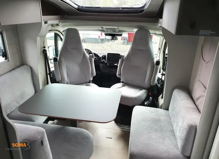Fahrzeugbild LMC Cruiser 740 EL Automatik / 180 PS #12