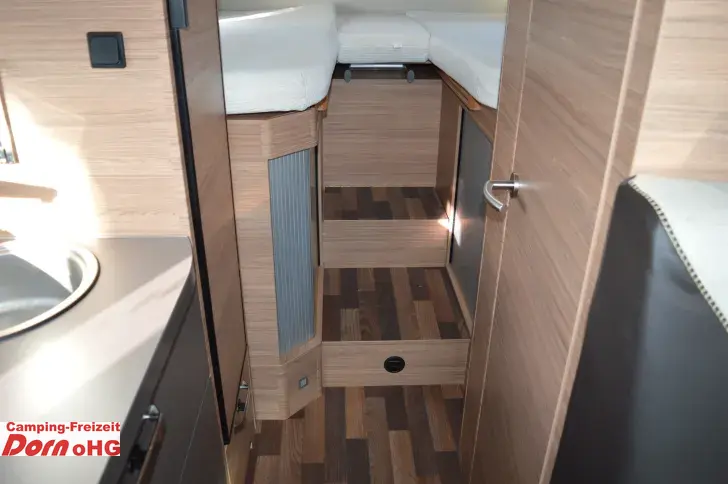 Fahrzeugbild Weinsberg CaraCompact EDITION PEPPER Suite 640 MEG Licht&Sicht-Paket #8