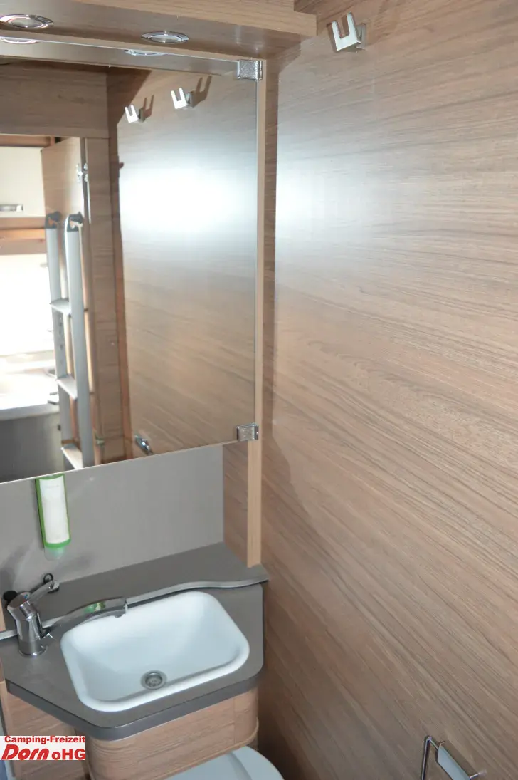 Fahrzeugbild Weinsberg CaraCompact EDITION PEPPER Suite 640 MEG Licht&Sicht-Paket #18