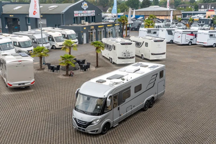 Fahrzeugbild Hymer B ML i 880 *Hubstützen*2xLithium*2xSolar*2xKlima #1