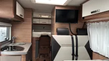 Sicht vorne-hinten Weinsberg CaraCompact EDITION PEPPER 600 MEG Zustand sehr gut Automatik