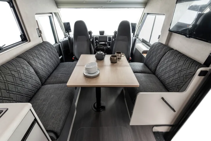 Fahrzeugbild Mobilvetta K Yacht Tekno Design 79 NB inkl. Hubstützen #30