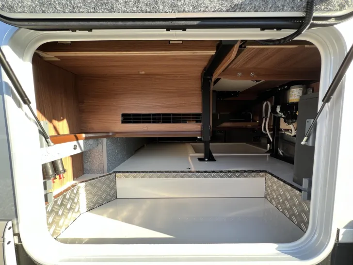 Fahrzeugbild Carthago chic e-line I 61 XL LE Strategic Buy (299) #46