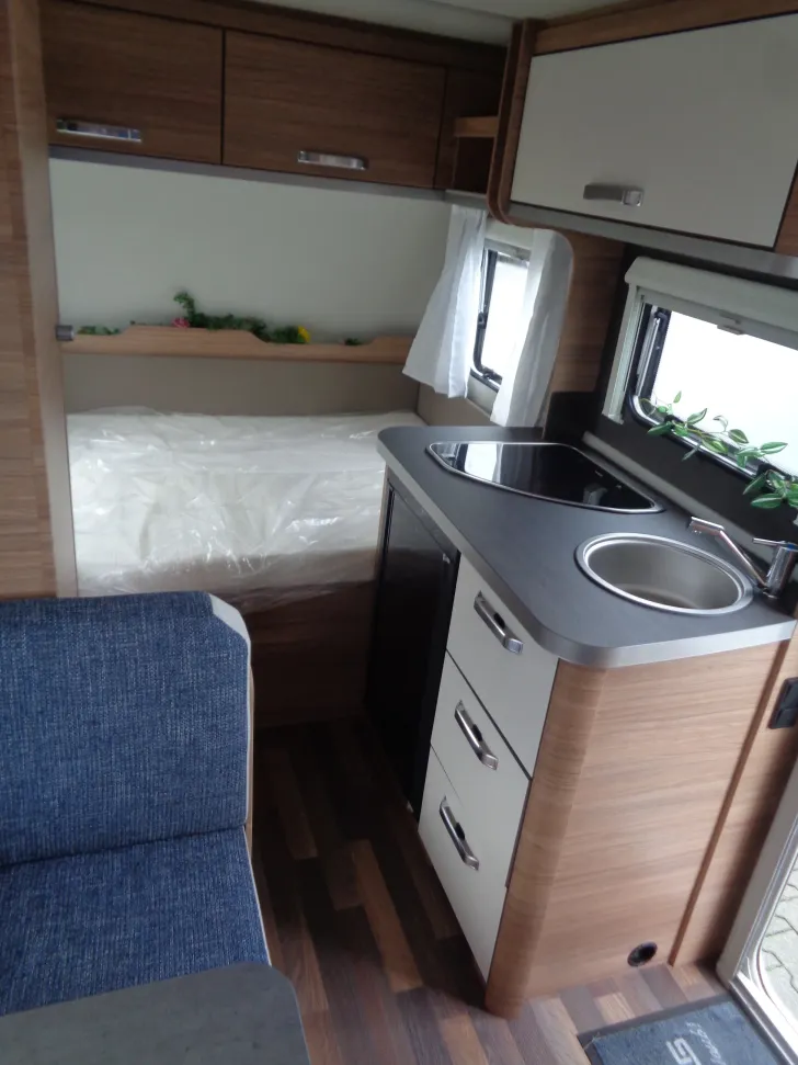 Fahrzeugbild Weinsberg CaraOne 390 QD mit Paket sofort verfügbar #6