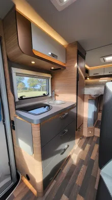 Küchen Weinsberg CaraCompact EDITION PEPPER 600 MEG Automatik/140 PS