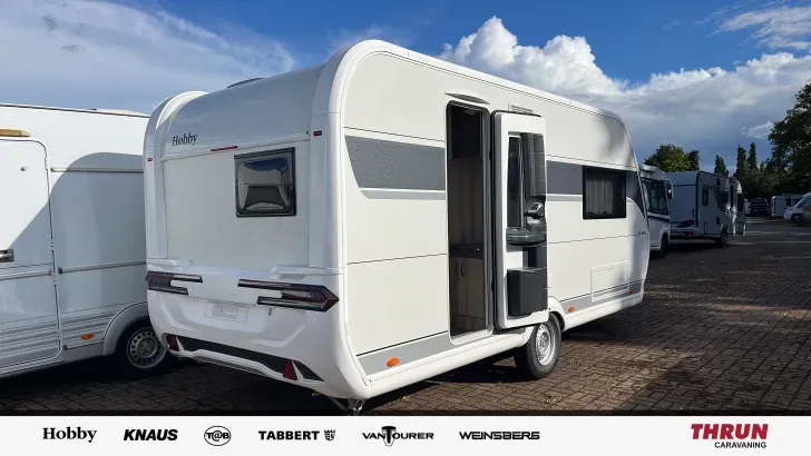 Schräg Hinten Hobby De Luxe 460 SL *1500KG*Bettverbreiterung*