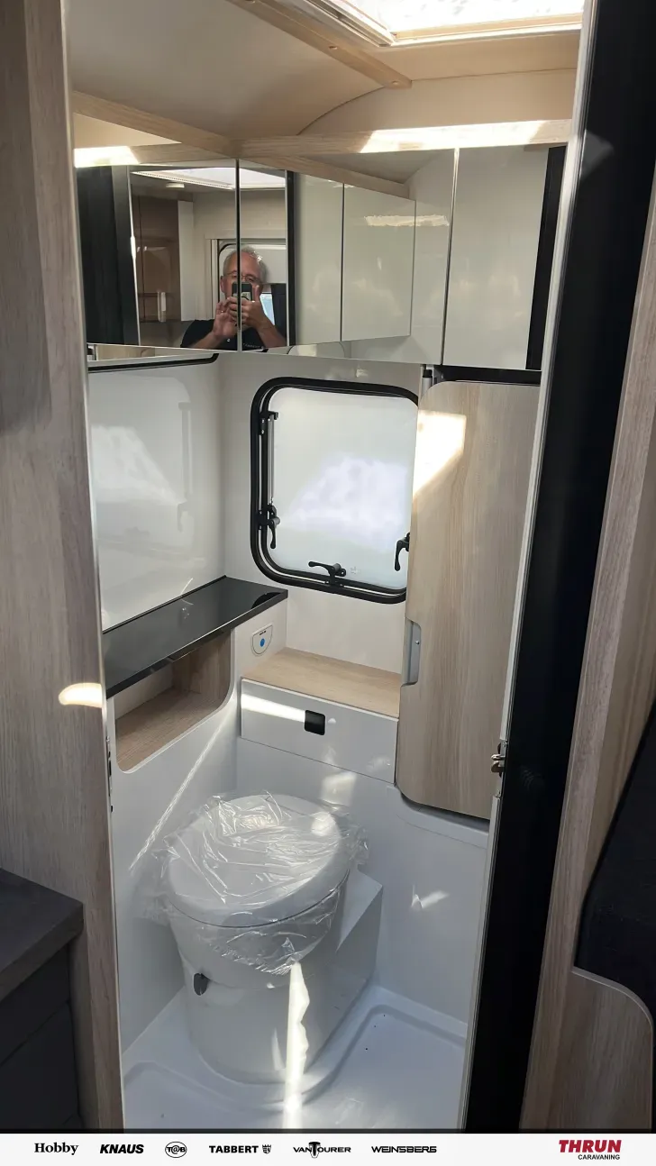 Toilette Hobby De Luxe 460 SL *1500KG*Bettverbreiterung*