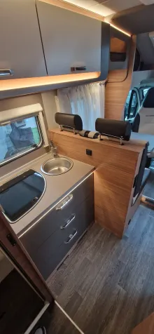Fahrzeugbild Weinsberg CaraSuite EDITION SPICY 700 MEG 2027er Modell #5