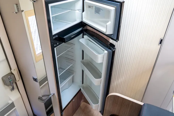 Fahrzeugbild Chausson Flash 610 *Hubbett*2xSolar*SAT*TV*Markise*RFK* #16
