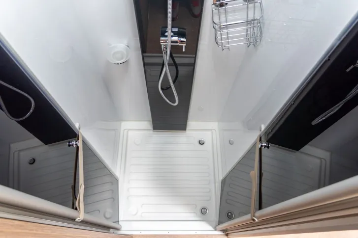 Fahrzeugbild Chausson Flash 610 *Hubbett*2xSolar*SAT*TV*Markise*RFK* #19