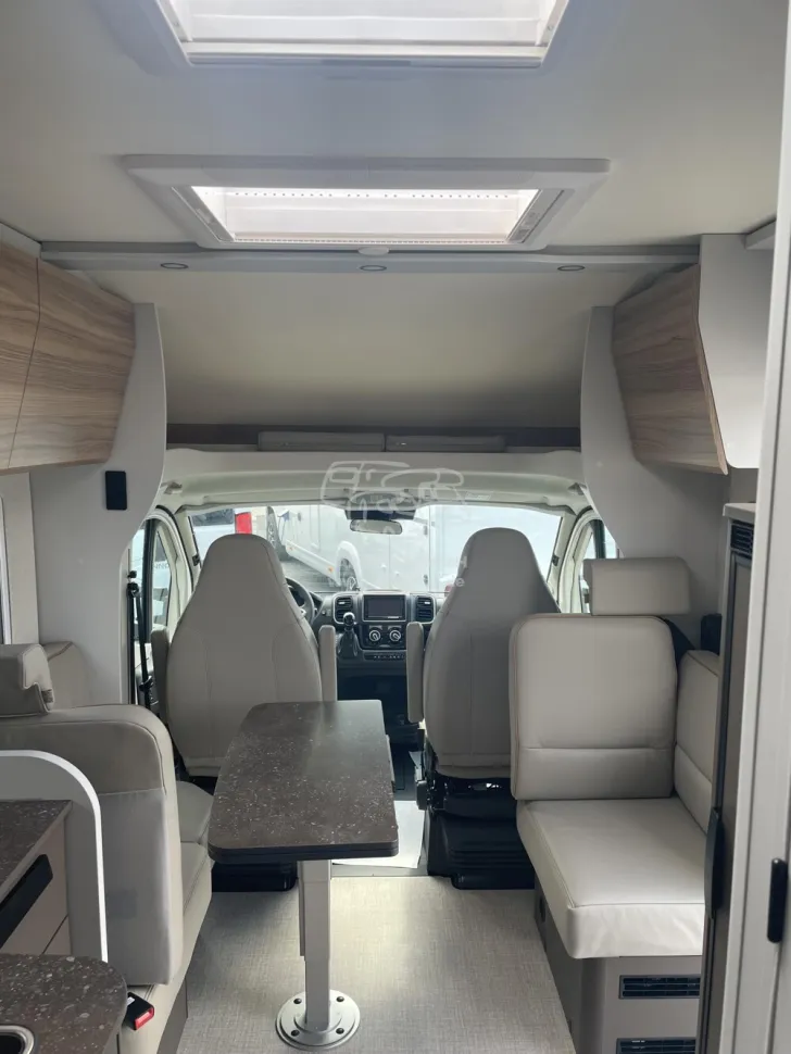 Fahrzeugbild Bürstner B66 TD 732 #10