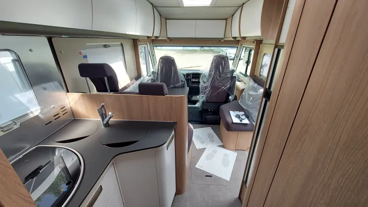 Fahrzeugbild Laika Ecovip H 4109 Hängeschränke anstatt Hubbett #7