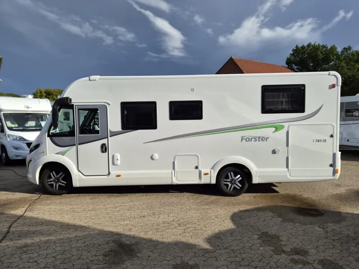 Fahrzeugbild Forster I 741 EB *Hubstützen*Navi*4250kg* #8