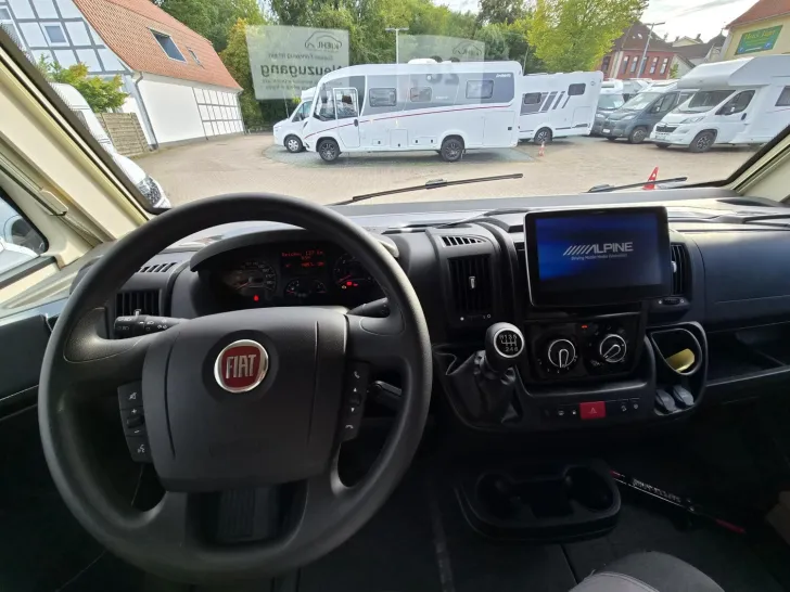 Fahrzeugbild Forster I 741 EB *Hubstützen*Navi*4250kg* #12