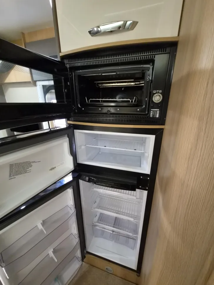 Fahrzeugbild Forster I 741 EB *Hubstützen*Navi*4250kg* #20
