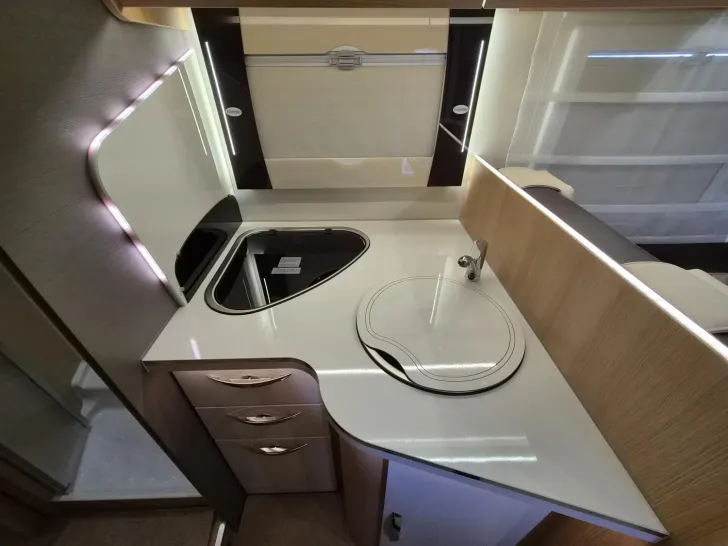 Fahrzeugbild Forster I 741 EB *Hubstützen*Navi*4250kg* #23